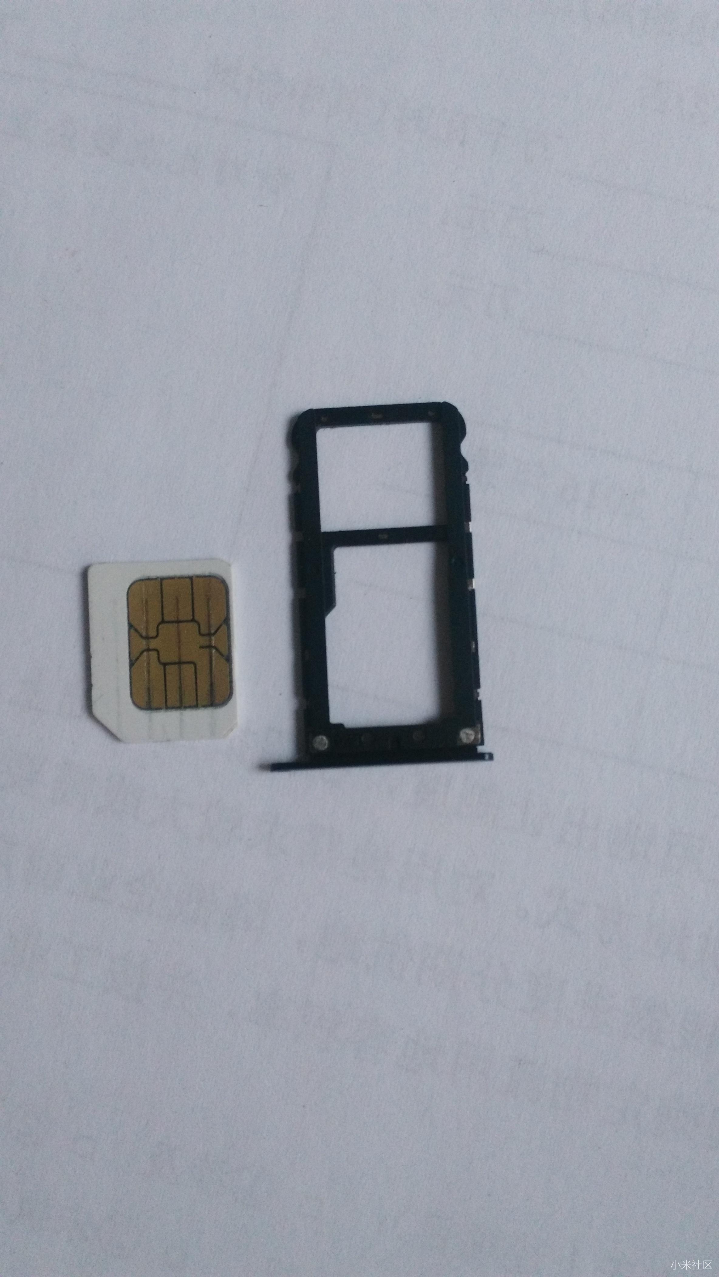 小米5x怎么装sim卡