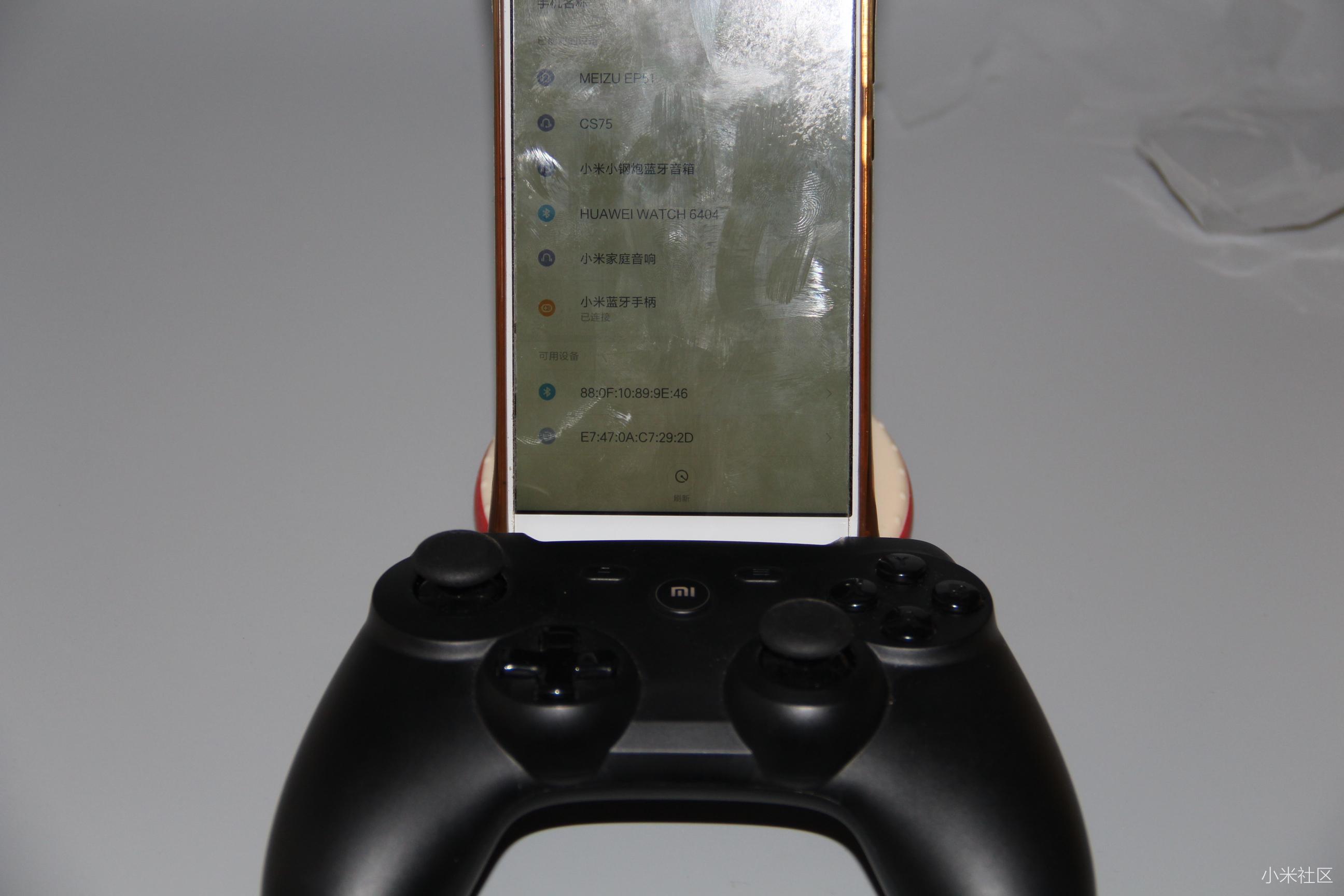 上的蓝牙或电视的上的搜索蓝牙设备,就会出现小米蓝牙手柄这个选项