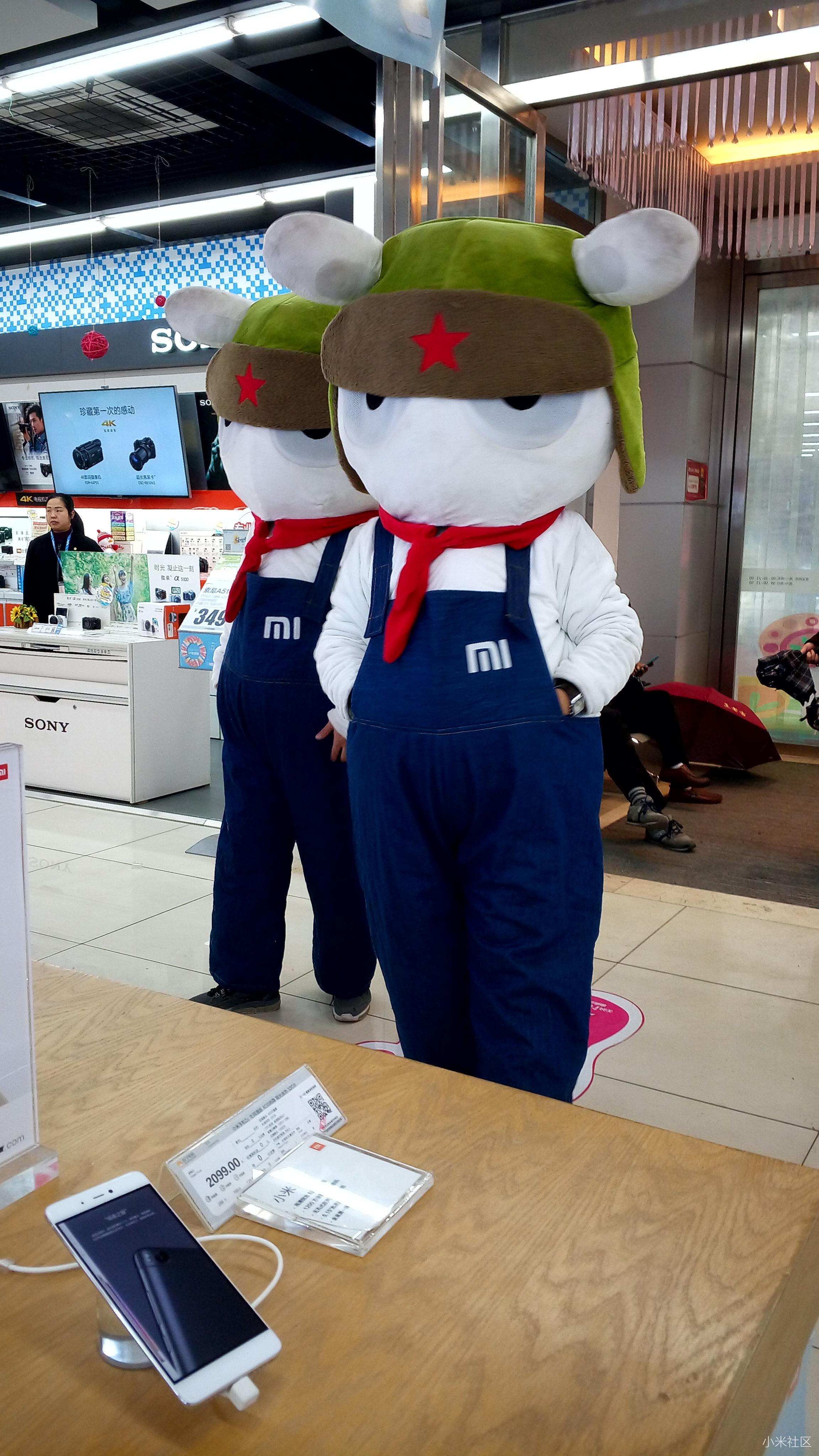 想必是代表小米5c销量直线蹭蹭的吉祥物