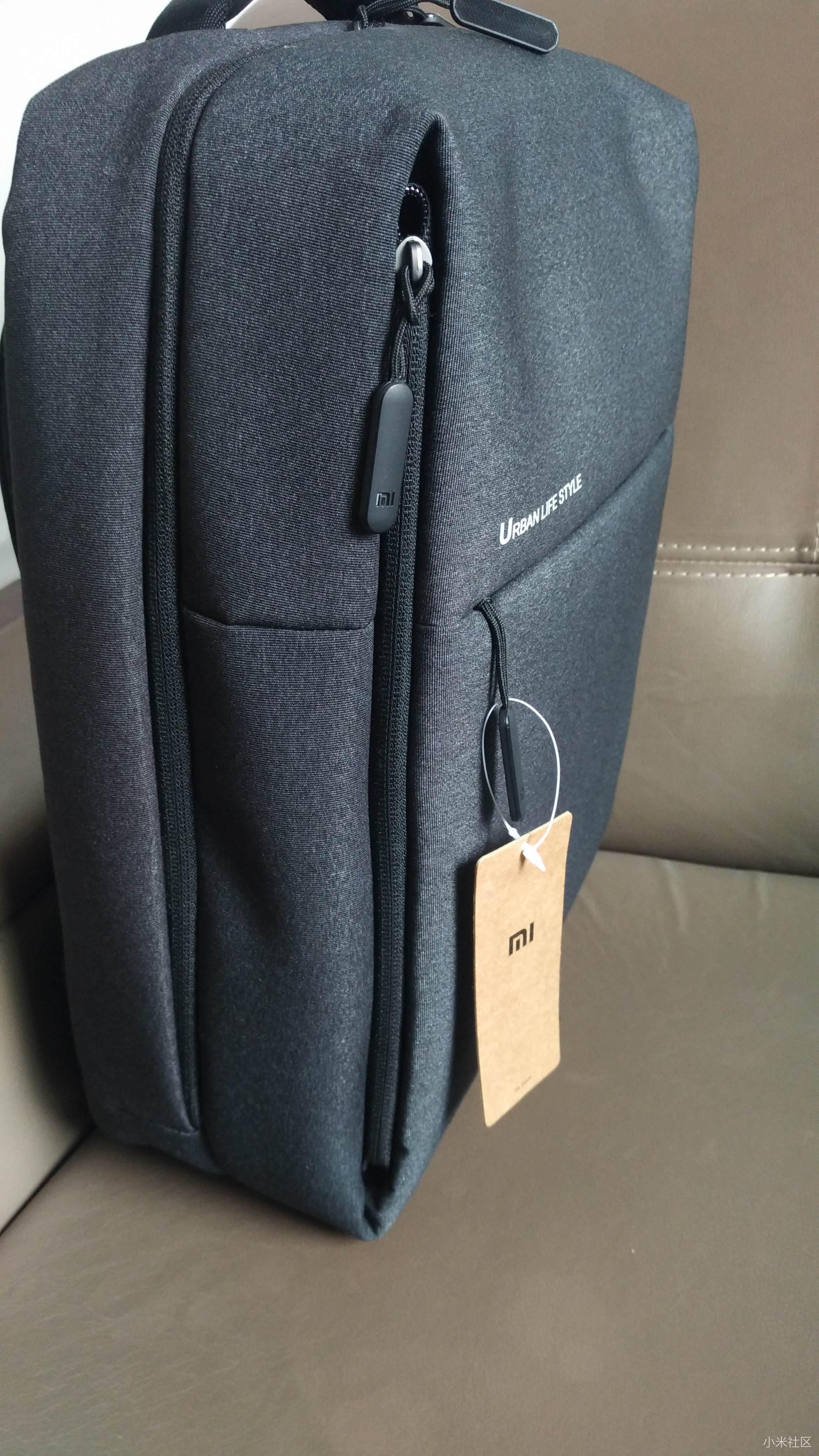 小米极简都市双肩包晒包