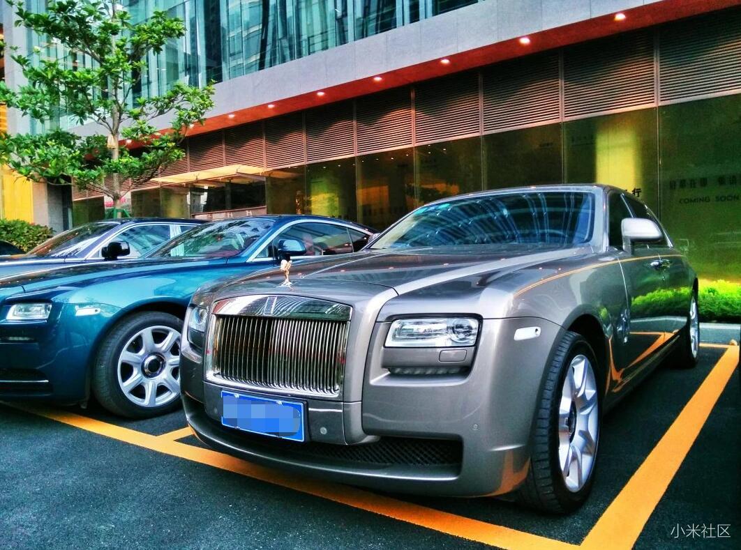 广西半城绿树半城楼的南宁百万豪车与超跑满街跑